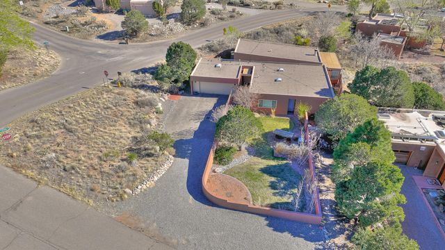 726 Tramway Lane NE 24, Albuquerque, NM 87122