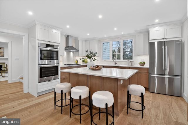 3637 TILDEN ST NW, Washington, DC 20008