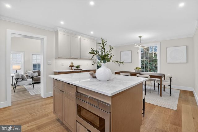 3637 TILDEN ST NW, Washington, DC 20008