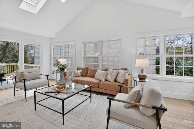 3637 TILDEN ST NW, Washington, DC 20008