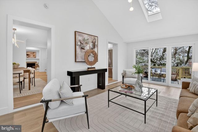 3637 TILDEN ST NW, Washington, DC 20008