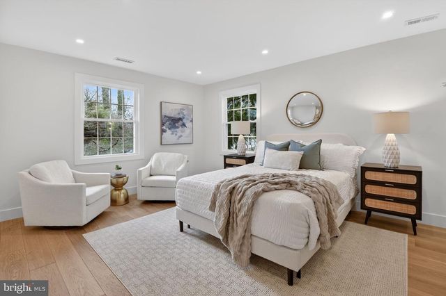 3637 TILDEN ST NW, Washington, DC 20008