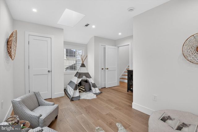 3637 TILDEN ST NW, Washington, DC 20008