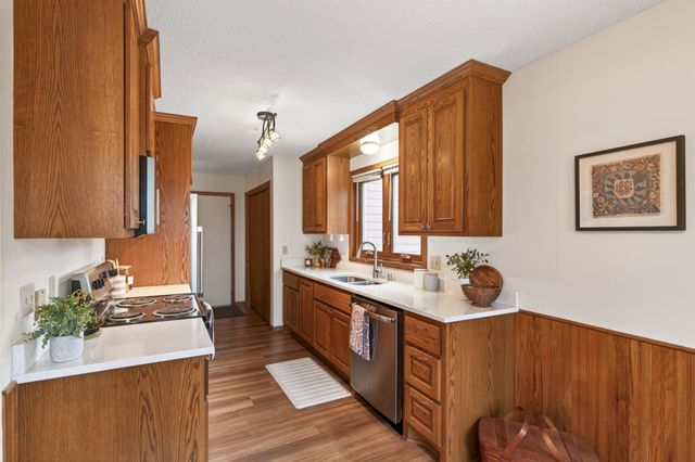 5740 Rosewood Lane N, Plymouth, MN 55442