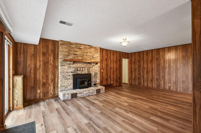 5740 Rosewood Lane N, Plymouth, MN 55442