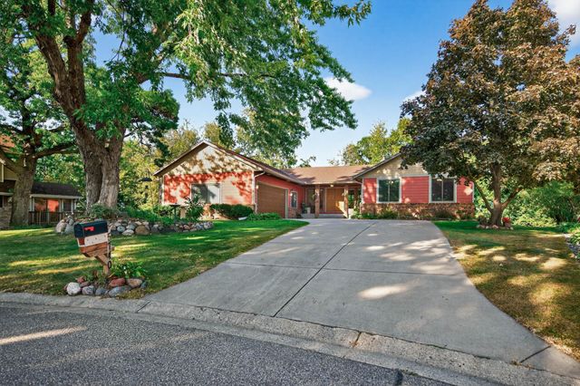 5740 Rosewood Lane N, Plymouth, MN 55442