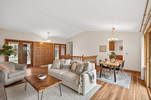 5740 Rosewood Lane N, Plymouth, MN 55442