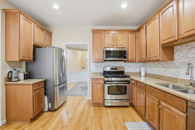 91 Buttercup Ln 91, Grafton, MA 01560