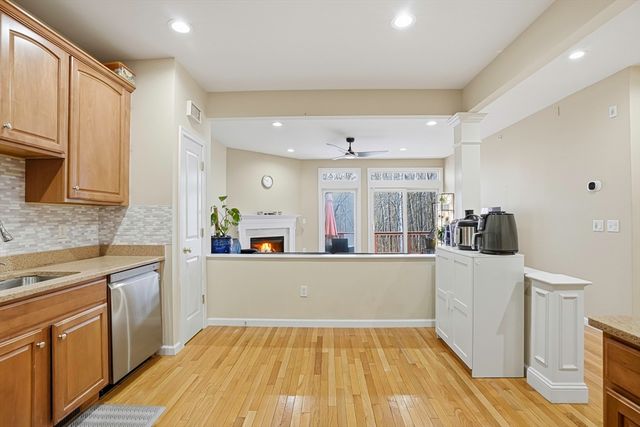91 Buttercup Ln 91, Grafton, MA 01560