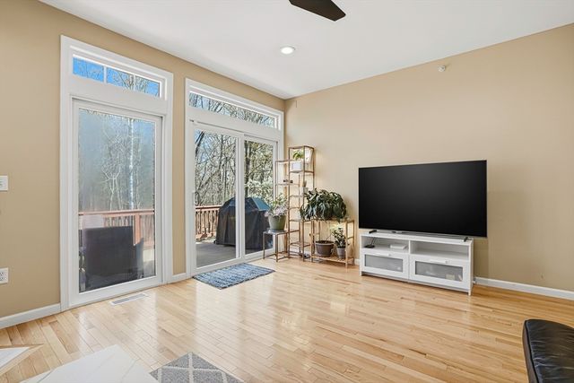 91 Buttercup Ln 91, Grafton, MA 01560
