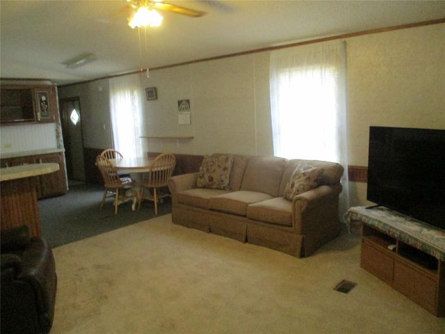 356 White Oak Cove, Onalaska, TX 77360