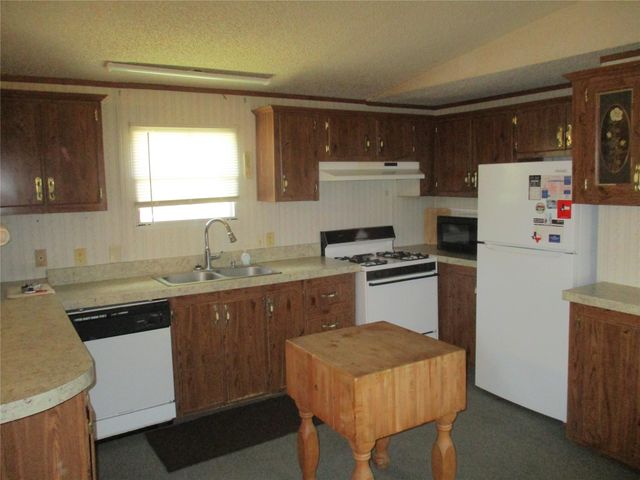 356 White Oak Cove, Onalaska, TX 77360
