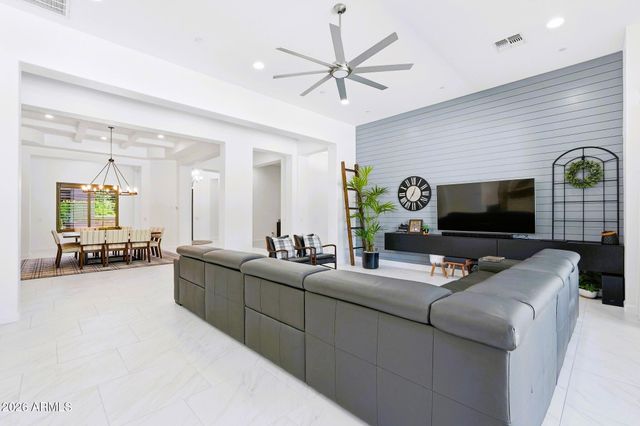 20190 E SUNSET Court, Queen Creek, AZ 85142