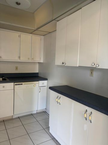 75 Sheffield D, West Palm Beach, FL 33417