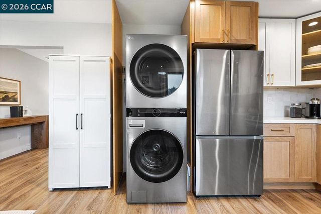 5924 Balboa Dr, Oakland, CA 94611