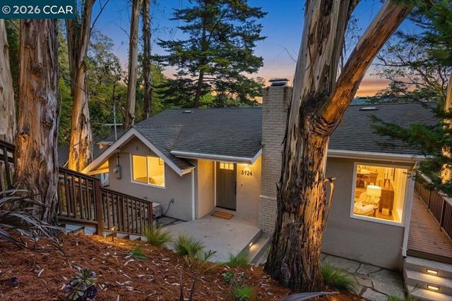 5924 Balboa Dr, Oakland, CA 94611