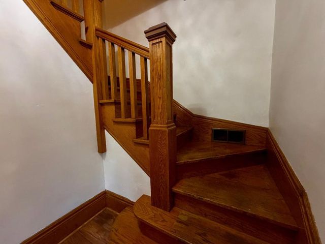 864 Delaware Avenue, Saint Paul, MN 55107