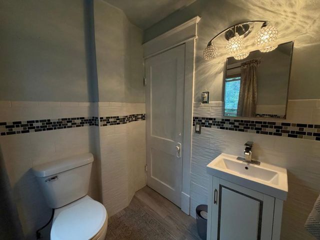864 Delaware Avenue, Saint Paul, MN 55107