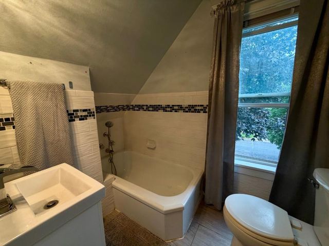 864 Delaware Avenue, Saint Paul, MN 55107