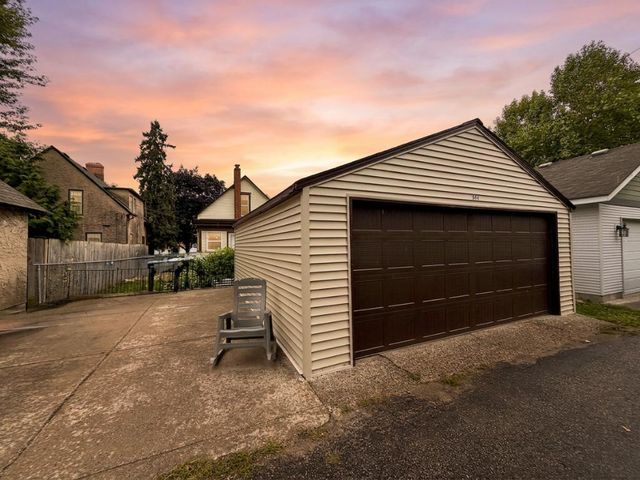 864 Delaware Avenue, Saint Paul, MN 55107