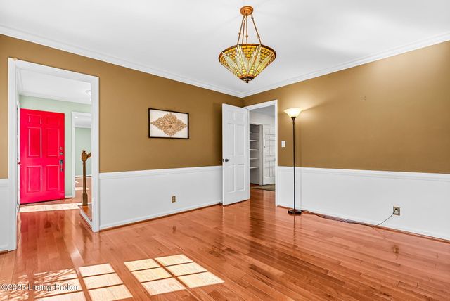 509 Westerham Ct, Louisville, KY 40222