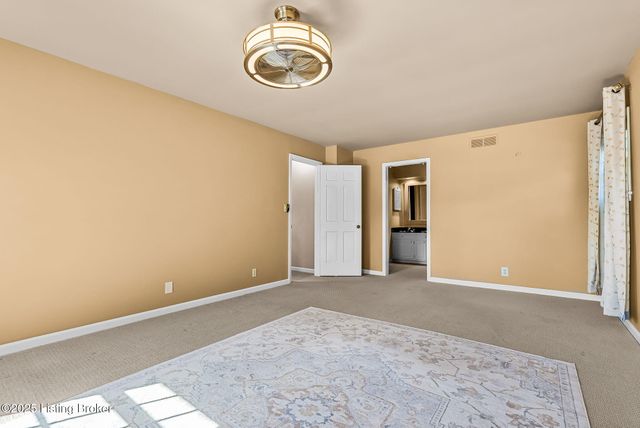 509 Westerham Ct, Louisville, KY 40222