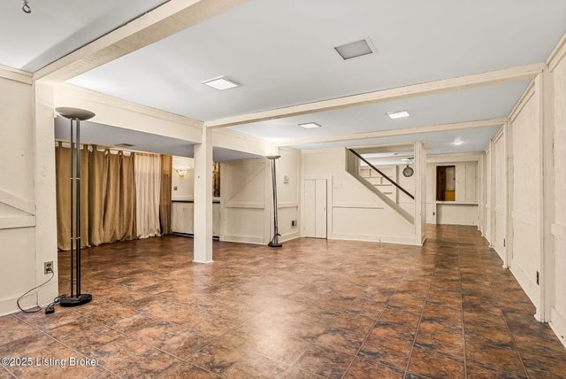 509 Westerham Ct, Louisville, KY 40222