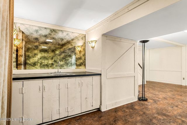 509 Westerham Ct, Louisville, KY 40222