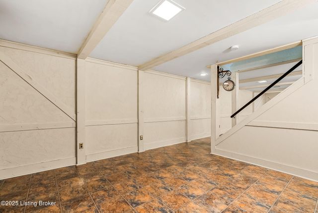 509 Westerham Ct, Louisville, KY 40222