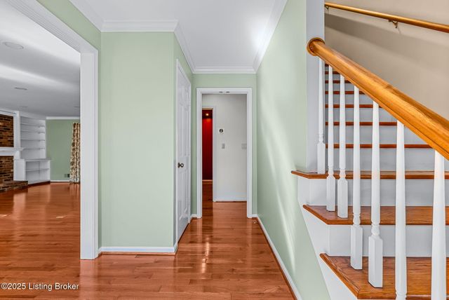 509 Westerham Ct, Louisville, KY 40222