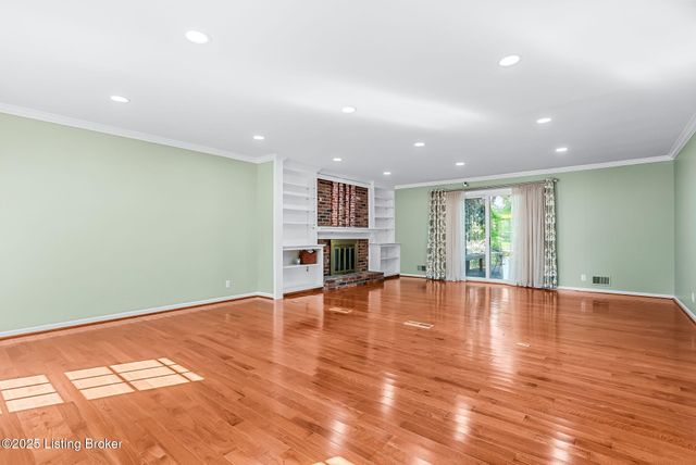 509 Westerham Ct, Louisville, KY 40222