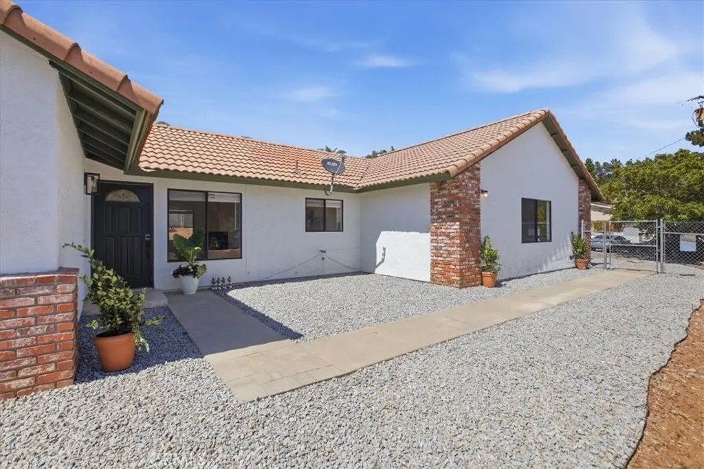 1340 Via Feliz, Fallbrook, CA 92028
