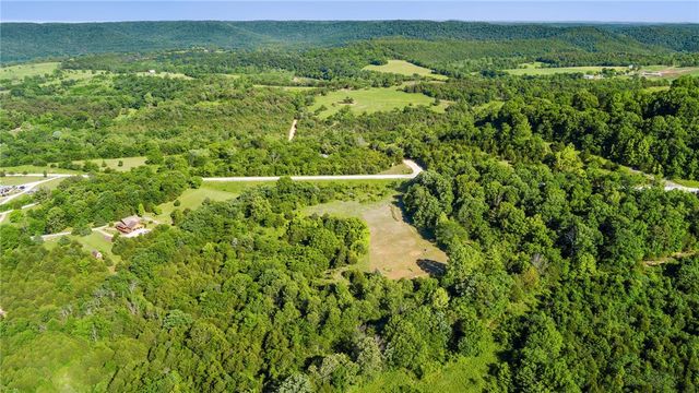 Hwy 221, Eureka Springs, AR 72632