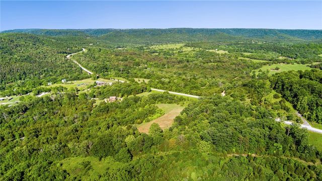 Hwy 221, Eureka Springs, AR 72632