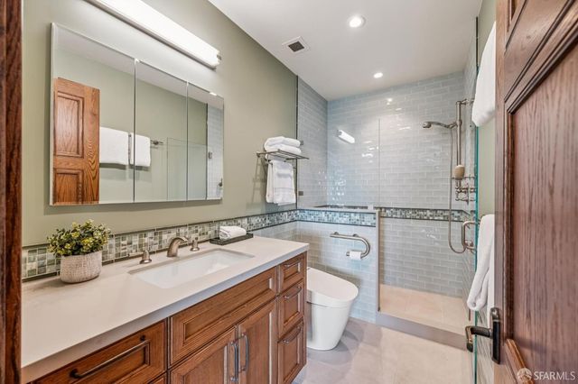 1200 California Street 16B, San Francisco, CA 94109