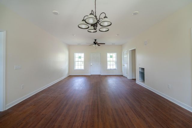 480 Longleaf Drive, Walterboro, SC 29488