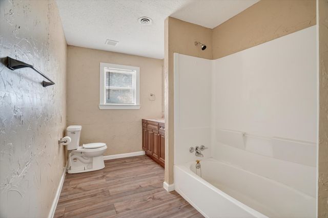 320 N 2nd Street, Jacksboro, TX 76458