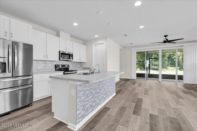 1420 TROPICAL PINE Cove, Middleburg, FL 32068