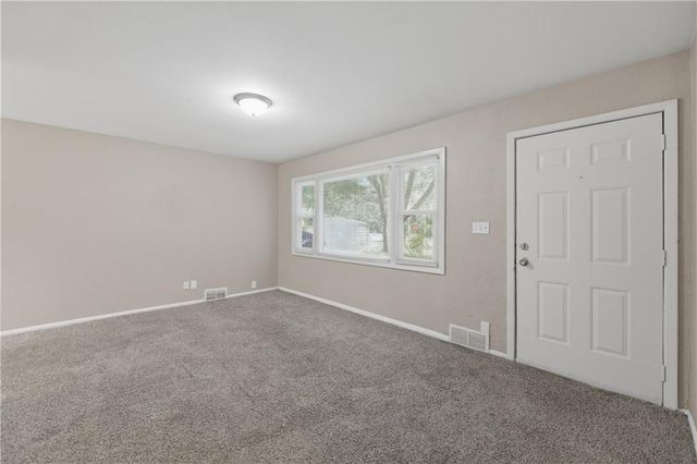 11200 Bristol Terrace, Kansas City, MO 64134
