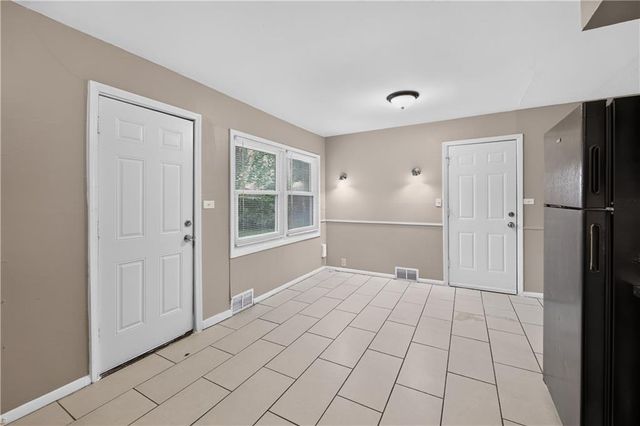 11200 Bristol Terrace, Kansas City, MO 64134