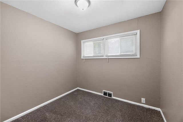 11200 Bristol Terrace, Kansas City, MO 64134