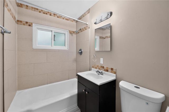 11200 Bristol Terrace, Kansas City, MO 64134