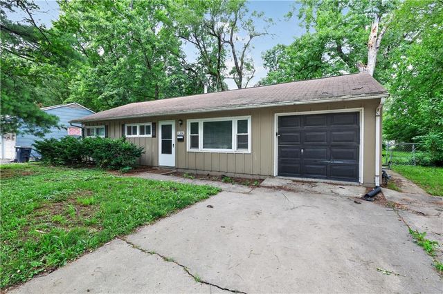 11200 Bristol Terrace, Kansas City, MO 64134