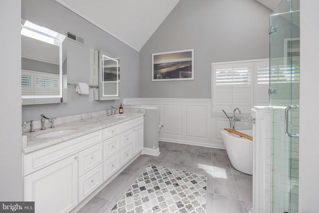 35 RADCLIFF DR, Doylestown, PA 18901