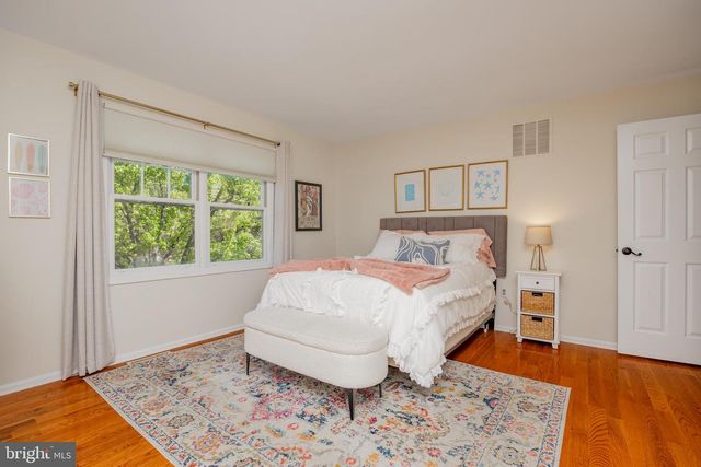 35 RADCLIFF DR, Doylestown, PA 18901