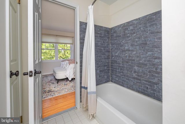 35 RADCLIFF DR, Doylestown, PA 18901