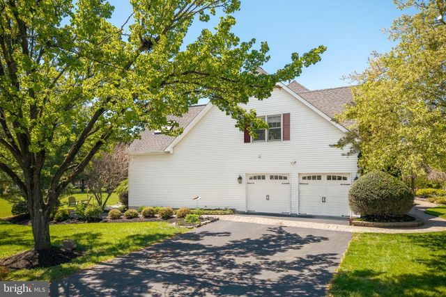 35 RADCLIFF DR, Doylestown, PA 18901