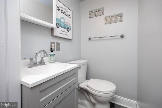35 RADCLIFF DR, Doylestown, PA 18901