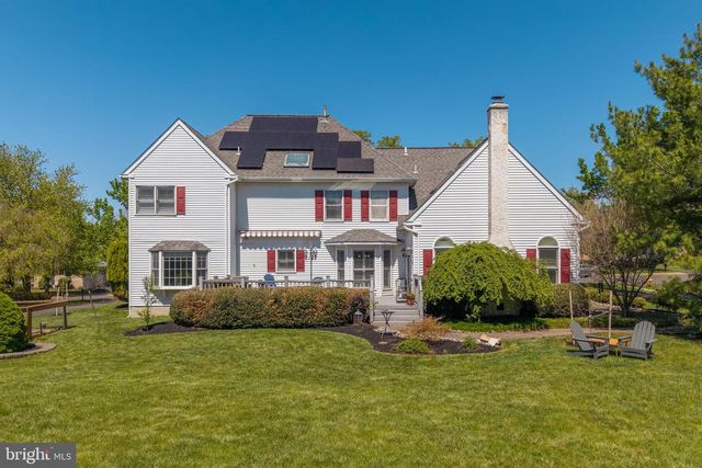 35 RADCLIFF DR, Doylestown, PA 18901