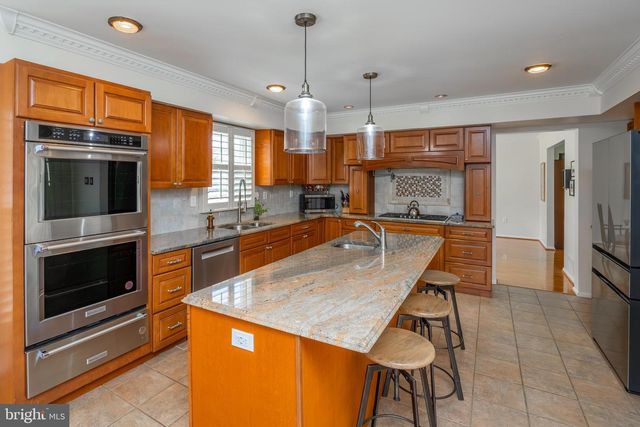 35 RADCLIFF DR, Doylestown, PA 18901